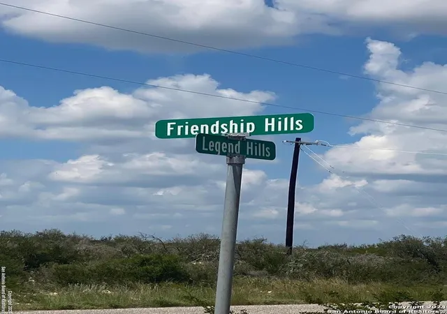 2nd image of 25 Friendship Hills Cir, Uvalde, TX 78801 | MLS# 1810284