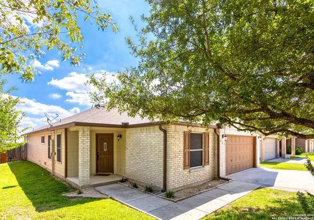 Photo 1 of Sale Pending at 125 Katie Ct, Boerne, TX 78006 | MLS# 1810343 | Listing updated on 2025-09-21