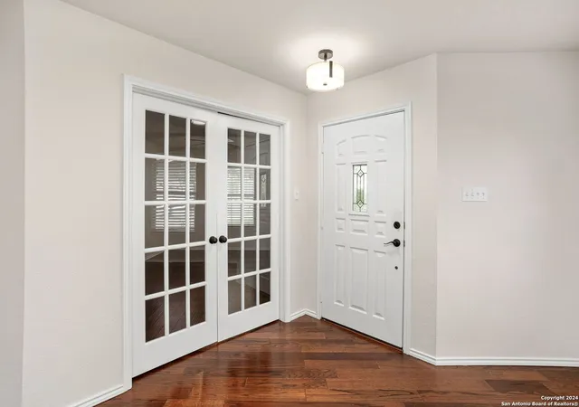 Photo 3 of Sale Pending at 125 Katie Ct, Boerne, TX 78006 | MLS# 1810343 | Listing updated on 2025-09-21
