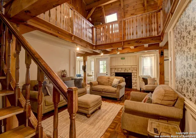 Photo 4 of Sale Pending at 125 Catalina Ct, Kerrville, TX 78028 | MLS# 1810878 | Listing updated on 2025-09-09