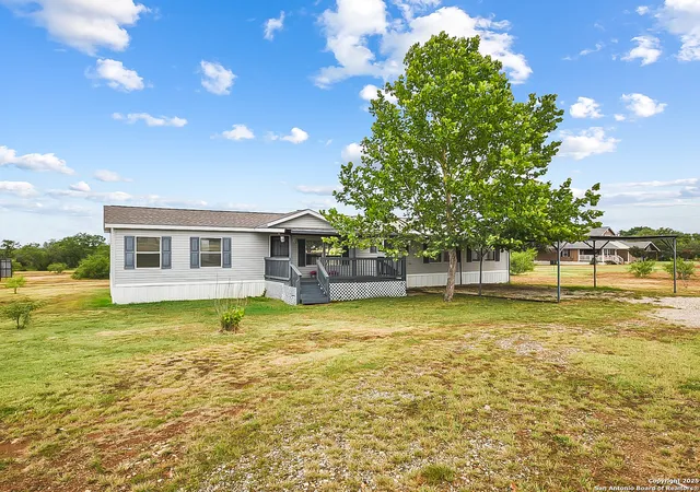 Photo 1 of Sale Pending at 220 Northfield Dr, Pleasanton, TX 78064 | MLS# 1811331 | Listing updated on 2025-09-22