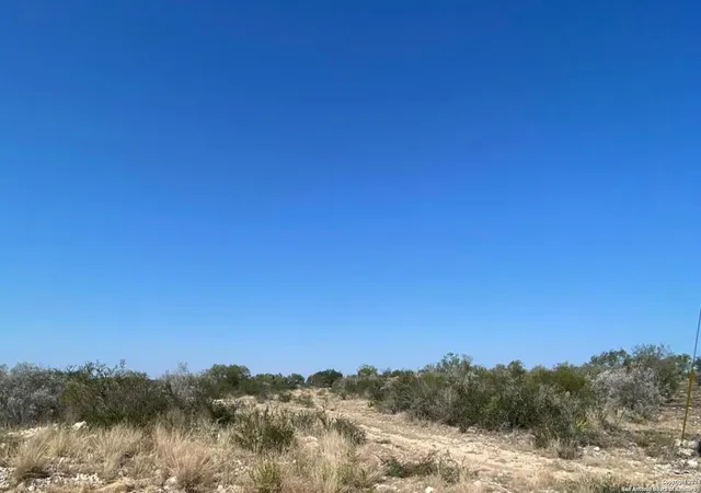 3rd image of 91 Palomino Hills Cir, Uvalde, TX 78801 | MLS# 1811487