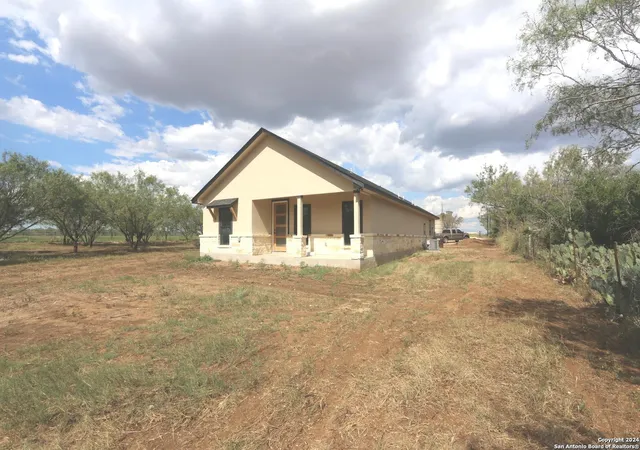 1st image of 1186 Us Hwy 181, Floresville, TX 78114 | MLS# 1811603