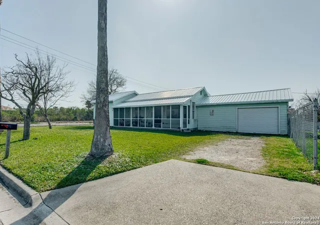 Homes for sale in Aransas Pass, TX | 243 E Magnolia, Aransas Pass, TX 78336 | MLS# 1811928