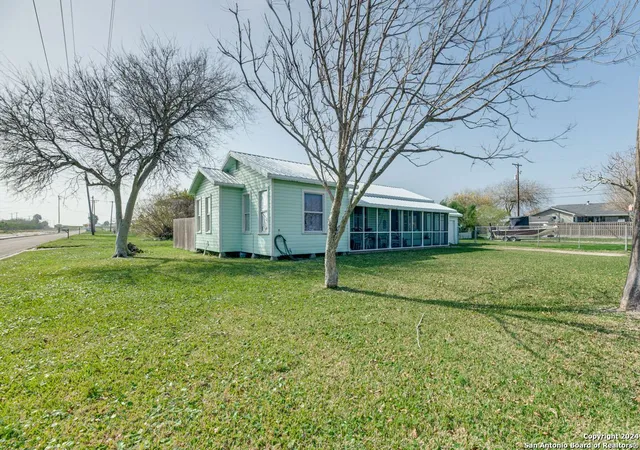 Homes for sale in Aransas Pass, TX | 243 E Magnolia, Aransas Pass, TX 78336 | MLS# 1811928