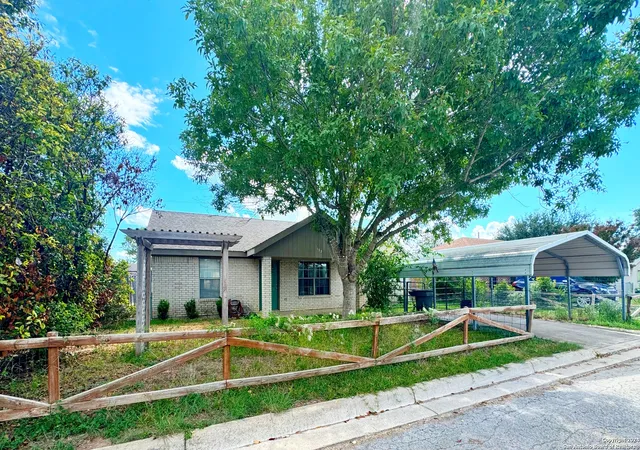 1st image of 133 Rio Grande St, Uvalde, TX 78801 | MLS# 1812047