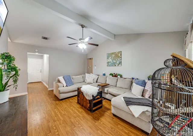 Photo 4 of House for sale at 8180 Fm 2146, Jourdanton, TX 78026 | MLS# 1812772 | Listing updated on 2025-10-06