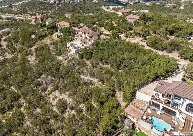 5th image of 13 Champions Run, San Antonio, TX 78258 | MLS# 1813069