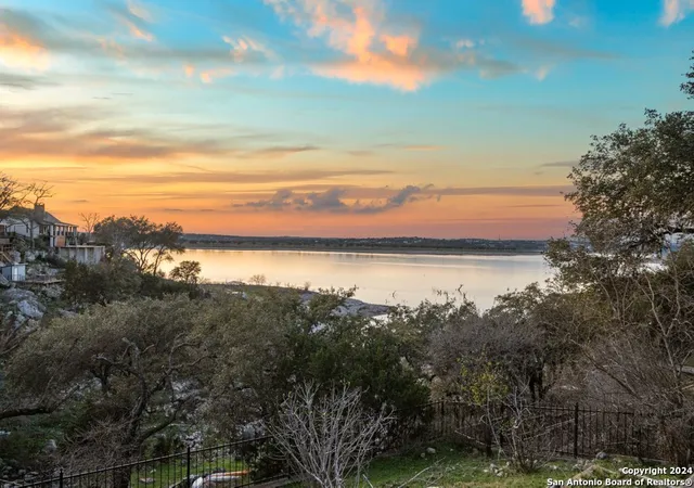 Photo 2 of Single family home for sale at 1925 Glenn Dr, Canyon Lake, TX 78133 | MLS# 1813363 | Listing updated on 2025-08-14