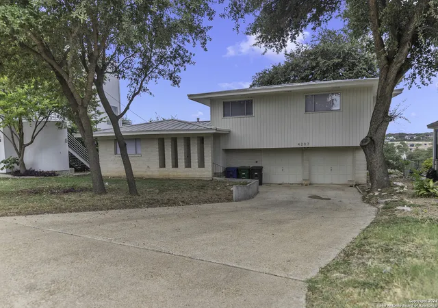 Photo 2 of Single family home for sale at 4207 High Sierra, San Antonio, TX 78228 | MLS# 1813919 | Listing updated on 2025-07-12