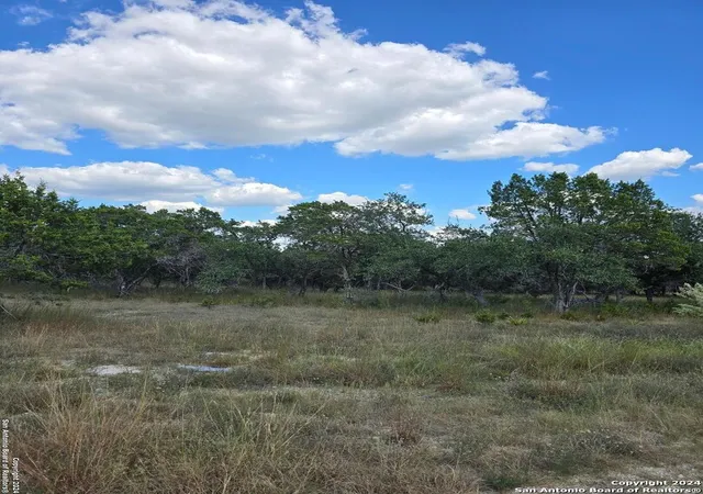 Photo 4 of Land for sale at 2142 Alto Lago, Canyon Lake, TX 78133 | MLS# 1814015 | Listing updated on 2025-04-11