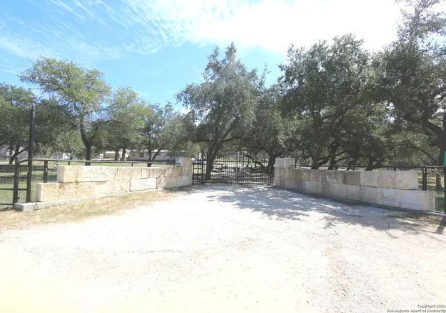 Photo 2 of Multi family home for sale at 21149 Interstate 37, Elmendorf, TX 78112 | MLS# 1814049 | Listing updated on 2025-10-25