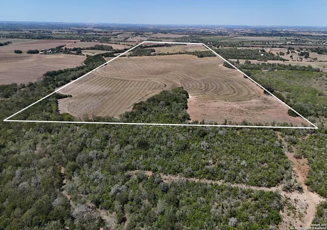 Photo 3 of Land for sale at 16568 New Berlin Rd, Saint Hedwig, TX 78152 | MLS# 1814124 | Listing updated on 2026-09-23