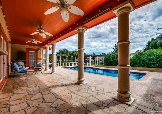 Photo 3 of Single family home for sale at 204 Private Road 4664, Castroville, TX 78009 | MLS# 1814889 | Listing updated on 2025-03-11