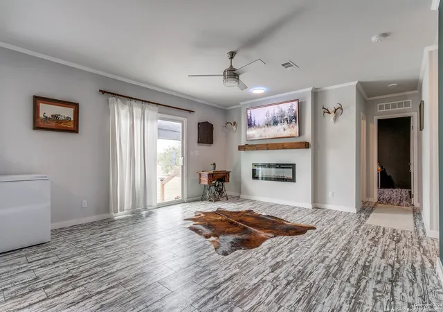Photo 4 of House for sale at 7975 County Road 5223, D'hanis, TX 78850 | MLS# 1814900 | Listing updated on 2026-07-31
