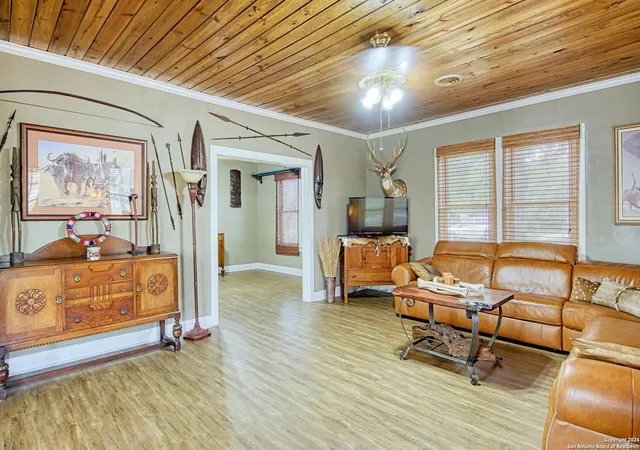 1st image of 1801 3rd St, Floresville, TX 78114 | MLS# 1814987