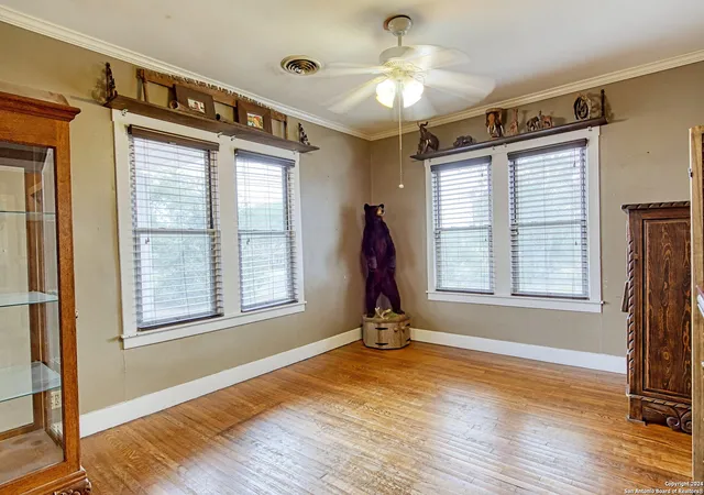 5th image of 1801 3Rd St, Floresville, TX 78114 | MLS# 1814987