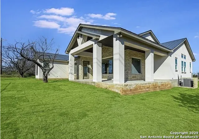 4th image of 706 Sidewinder, Horseshoe Bay, TX 78657 | MLS# 1815073