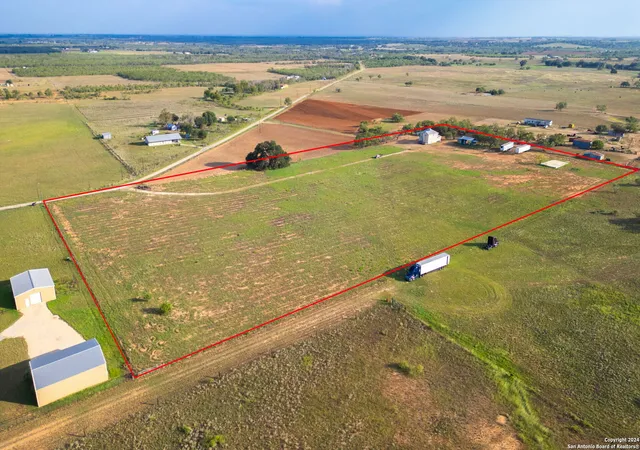 2nd image of 288 County Road 105, Floresville, TX 78114 | MLS# 1815432