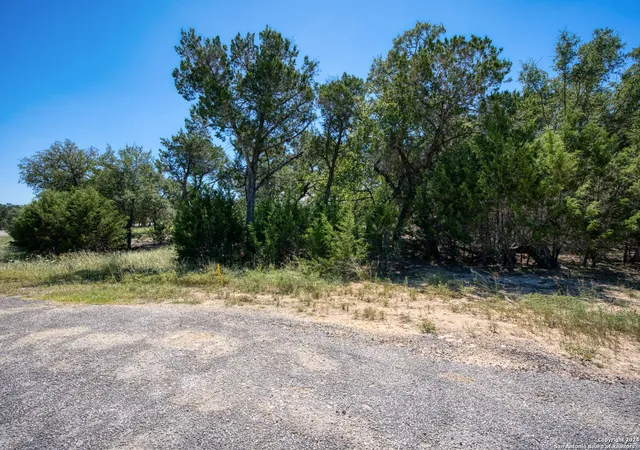 Photo 2 of Sale Pending at 9 Starwood, Boerne, TX 78006 | MLS# 1815525 | Listing updated on 2025-12-11