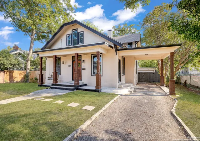 Photo 2 of Sale Pending at 722 E Drexel Ave, San Antonio, TX 78210 | MLS# 1815664 | Listing updated on 2025-11-15