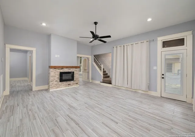 Photo 3 of Sale Pending at 722 E Drexel Ave, San Antonio, TX 78210 | MLS# 1815664 | Listing updated on 2025-11-15