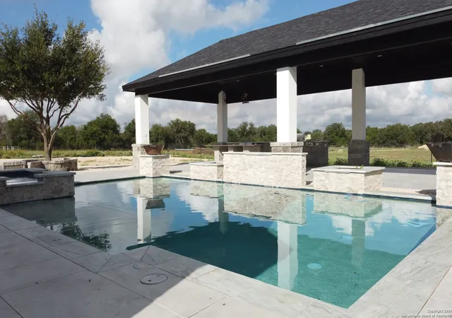 3rd image of 169 County Road 6812, Natalia, TX 78059 | MLS# 1815805