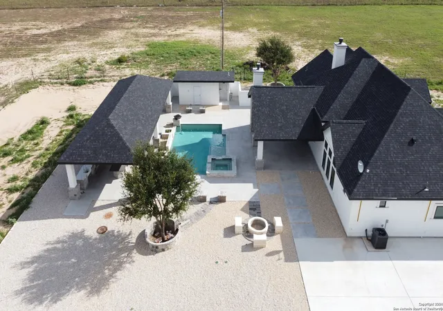 5th image of 169 County Road 6812, Natalia, TX 78059 | MLS# 1815805