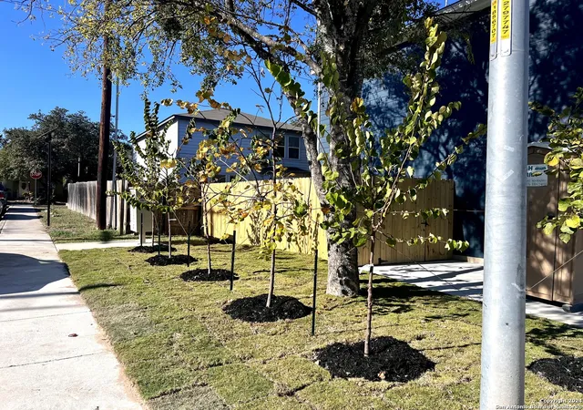 Photo 2 of Single family home for sale at 2085 Silver Oak Dr, San Antonio, TX 78213 | MLS# 1816156 | Listing updated on 2025-12-27