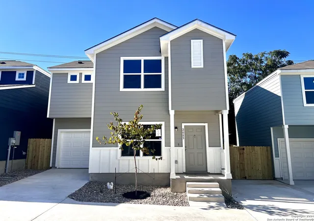 Photo 1 of Single family home for sale at 2085 Silver Oak Dr, San Antonio, TX 78213 | MLS# 1816156 | Listing updated on 2025-12-27