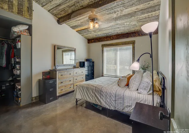 Photo 3 of Single family home for sale at 511 Lets Roll Dr, Fischer, TX 78623 | MLS# 1816482 | Listing updated on 2025-09-05
