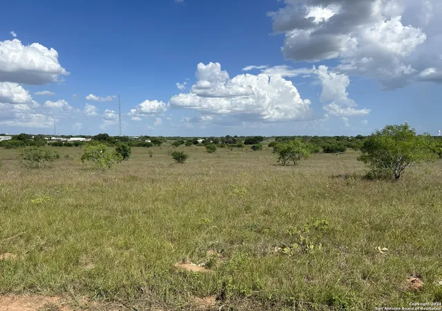 Photo 4 of Sale Pending at 1052 Cr 329, Floresville, TX 78114 | MLS# 1816540 | Listing updated on 2025-10-02