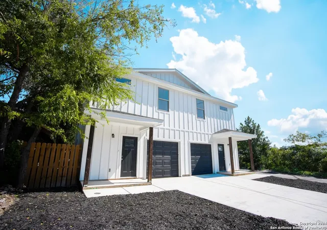 Photo 1 of Multi family home for sale at 1210 S New Braunfels Ave, San Antonio, TX 78210 | MLS# 1816740 | Listing updated on 2025-11-20