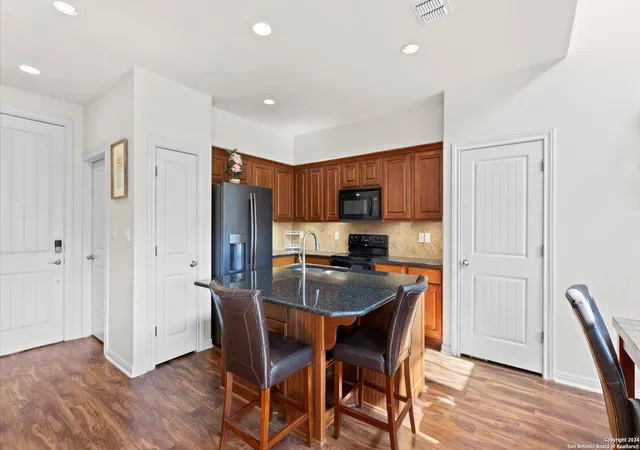 4th image of 1111 Long Creek Blvd #303, New Braunfels, TX 78130 | MLS# 1817230