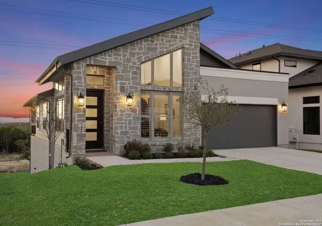 Photo 1 of Single family home for sale at 230 Navarro, Boerne, TX 78006 | MLS# 1817771 | Listing updated on 2025-09-03