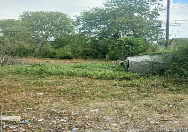 Photo 3 of Land for sale at 219 Gardina St, San Antonio, TX 78201 | MLS# 1817785 | Listing updated on 2025-12-06