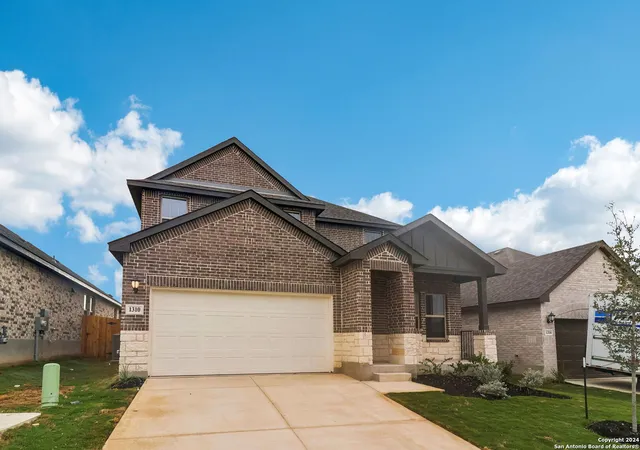 Photo 3 of Sale Pending at 1310 Larkspur Pass, San Antonio, TX 78213 | MLS# 1817984 | Listing updated on 2025-12-05