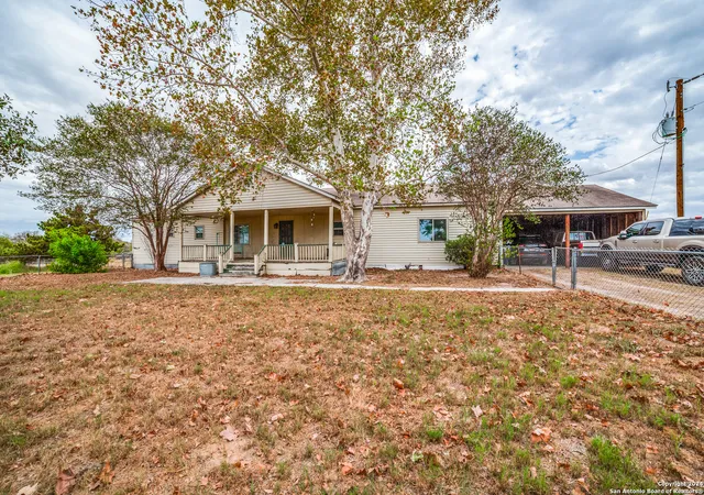 Homes for sale in Somerset, TX | 12416 W Fm 476, Somerset, TX 78069 | MLS# 1818317