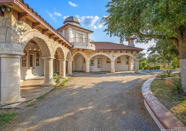 Photo 3 of Single family home for sale at 13196 Kelly Rd, Atascosa, TX 78002 | MLS# 1819258 | Listing updated on 2024-11-08