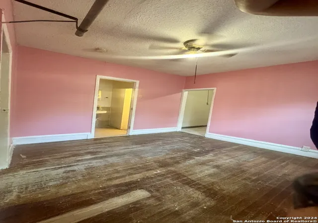 4th image of 3015 S Flores St, San Antonio, TX 78204 | MLS# 1819446