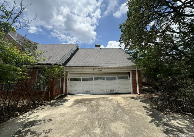 Photo 3 of Sale Pending at 2607 Marlborough Dr, San Antonio, TX 78230 | MLS# 1819462 | Listing updated on 2026-03-19