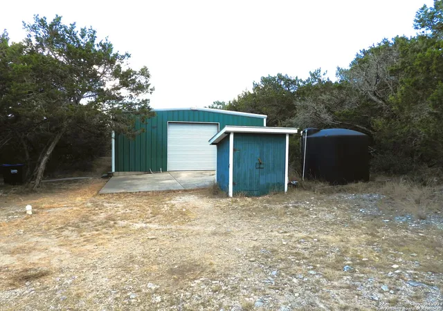 Photo 4 of Single family home for sale at 324 Harbour Way, Lakehills, TX 78063 | MLS# 1819542 | Listing updated on 2025-03-16
