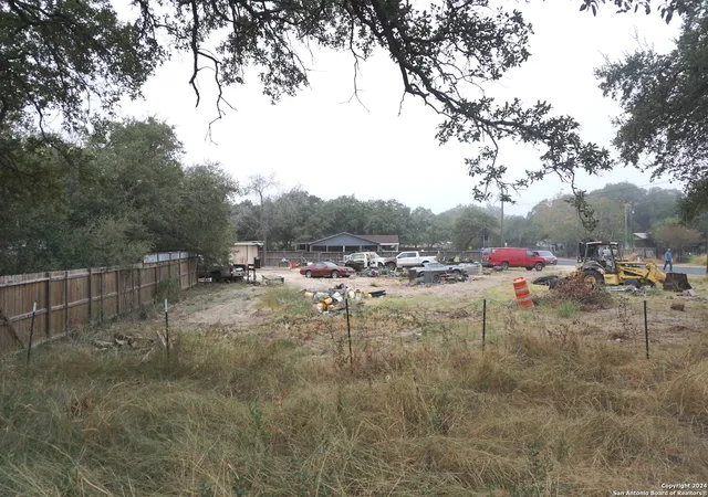 5th image of 47 Viewpoint Dr, Poteet, TX 78065 | MLS# 1820199