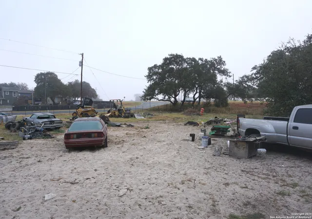 2nd image of 47 Viewpoint Dr, Poteet, TX 78065 | MLS# 1820199