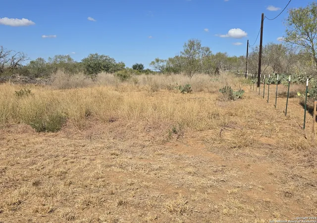 2nd image of 114 County Rd 2668, Moore, TX 78057 | MLS# 1820297