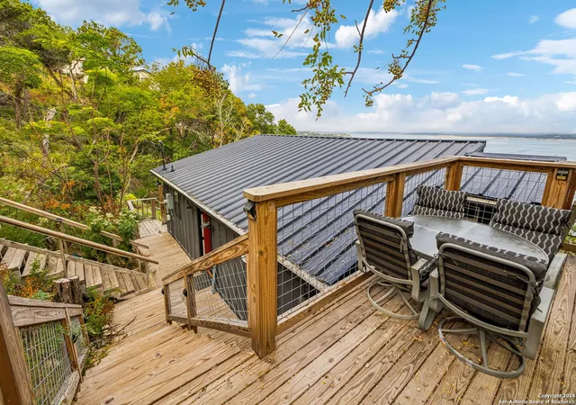 Photo 2 of Single family home for sale at 1569 Larson Dr, Canyon Lake, TX 78133 | MLS# 1820392 | Listing updated on 2025-08-12