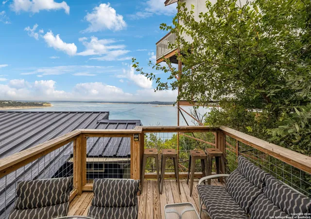Photo 3 of Single family home for sale at 1569 Larson Dr, Canyon Lake, TX 78133 | MLS# 1820392 | Listing updated on 2025-08-12