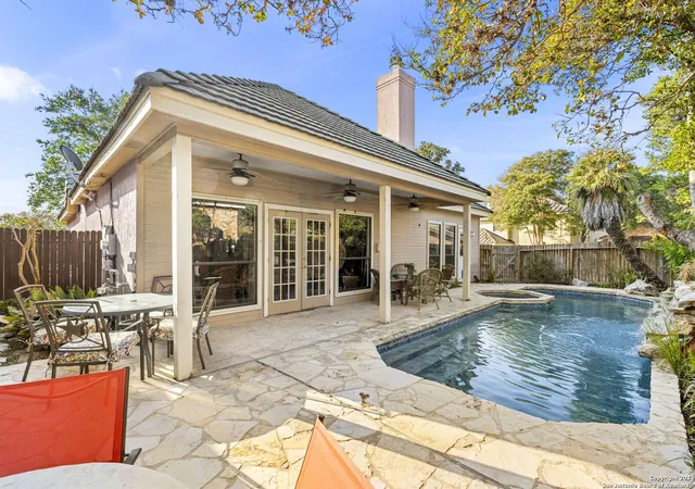 Photo 3 of Single family home for sale at 13746 Bluff Villas Ct, San Antonio, TX 78216 | MLS# 1820625 | Listing updated on 2025-07-26