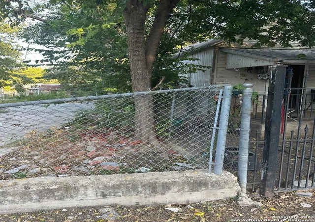 Photo 1 of Land for sale at 108 San Martin St, San Antonio, TX 78207 | MLS# 1820632 | Listing updated on 2025-11-09
