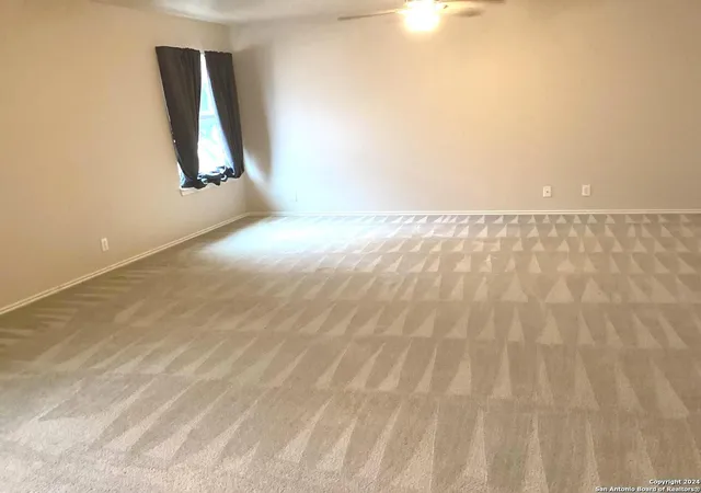 Photo 3 of Single family home for sale at 124 Whitney Way, Cibolo, TX 78108 | MLS# 1820777 | Listing updated on 2025-03-14